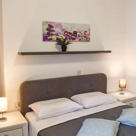 Athos Apartment