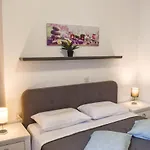 Athos Apartman